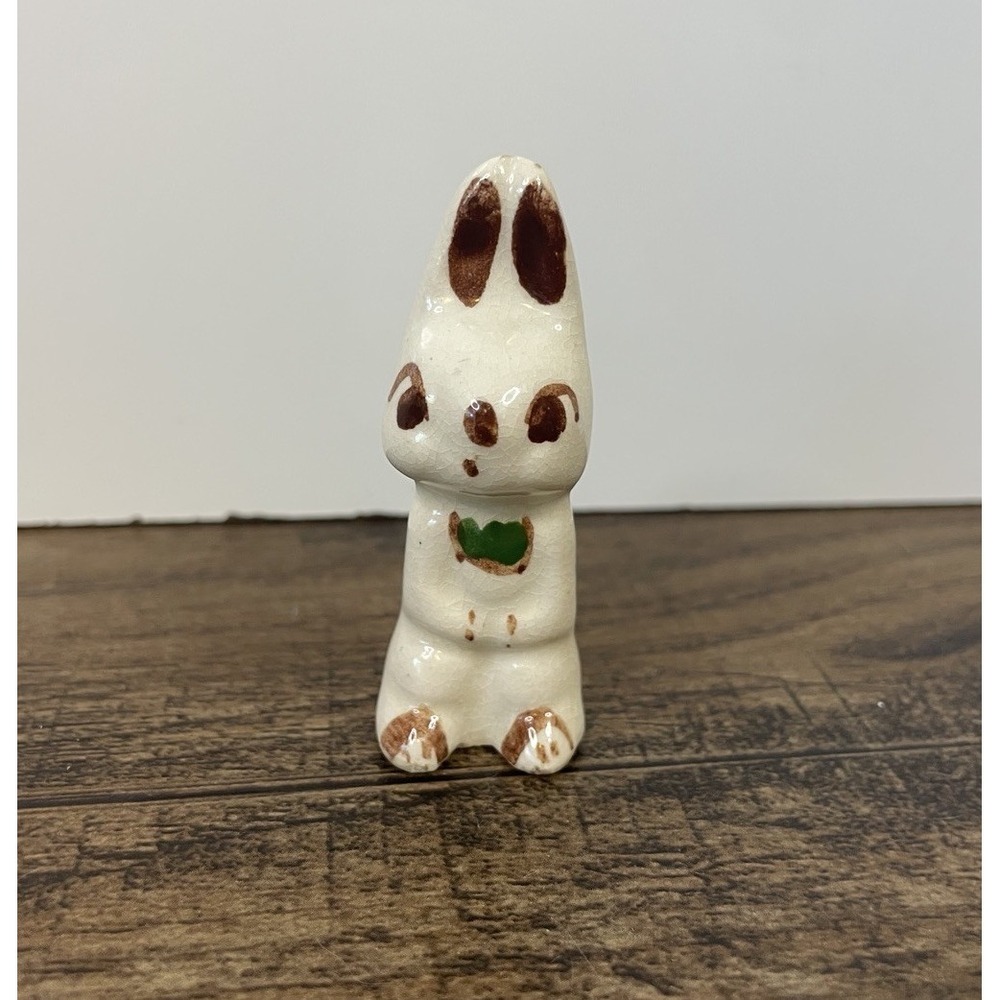Vintage 2.5" Bunny Rabbit Pie Eyed Anthropomorphic Ceramic Figurine Japan
